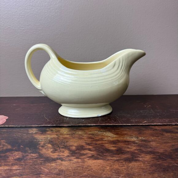 Fiesta‎ Fiestaware Yellow Sauce Boat Gravy Pitcher Vintage Retro MCM Pottery - Picture 1 of 8